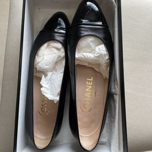 Chanel leather ballet flats size 38